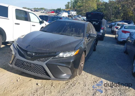 2020 Toyota Camry Se z USA, uszkodzony, nr VIN 4T1G11AK7LU927300